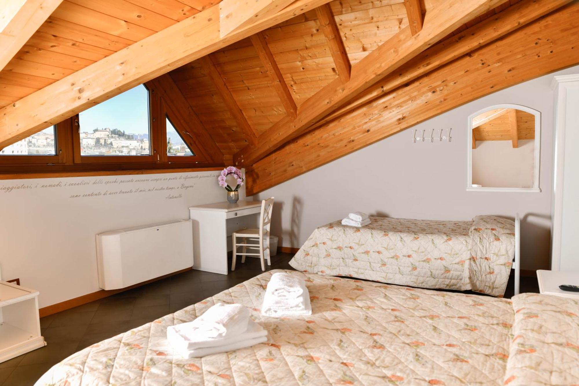 Made In Italy Hotel Bergamo Luaran gambar